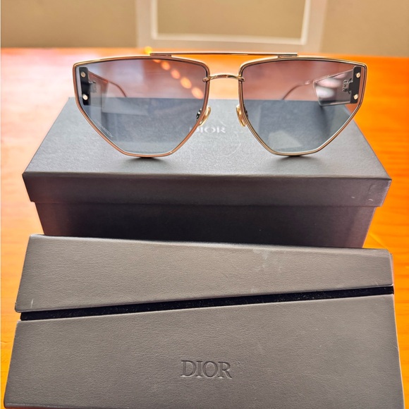 Christian Dior sunglasses - Picture 1 of 9